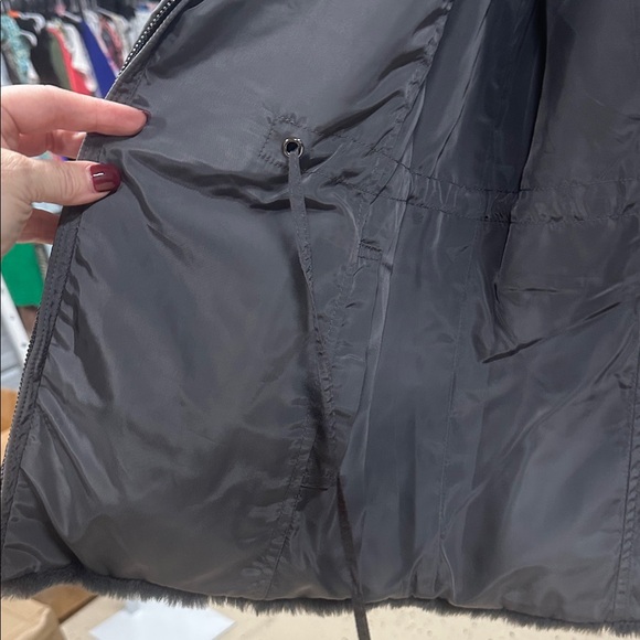 NWT BLOOMINGDALES MOTIVE VEST - Picture 9 of 11